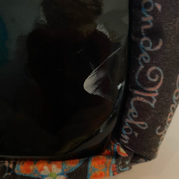 Large vibrant purse/bag with multiple zippers and snaps. Made in Mexico. - Picture 12 of 16